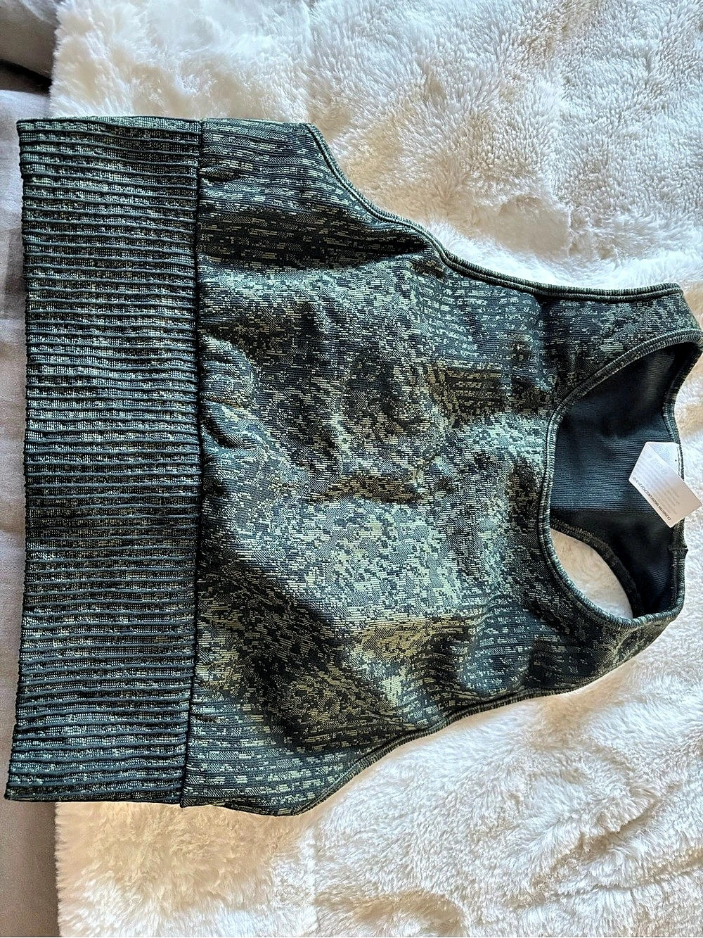Lululemon Ebb to Train Bra - Medium Support - C/D Cup - Dark Green and Black